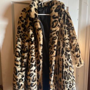 Long leopard print faux fur coat NWOT